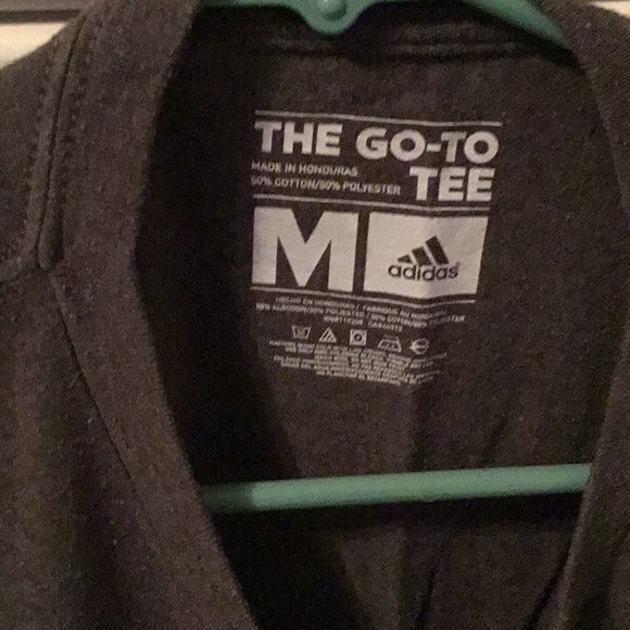 Adidas t shirt - Picture 3 of 3